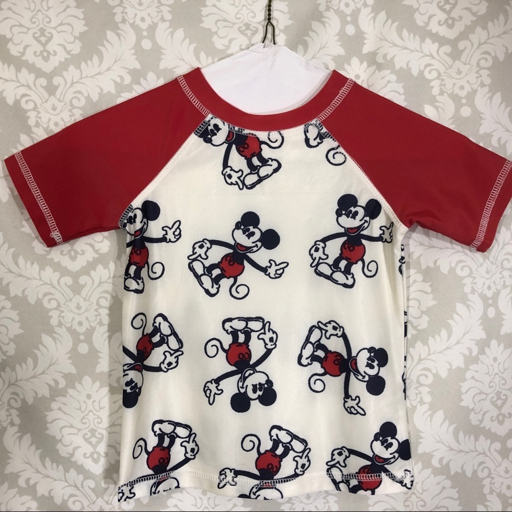 New Disney Rash Guard 3T